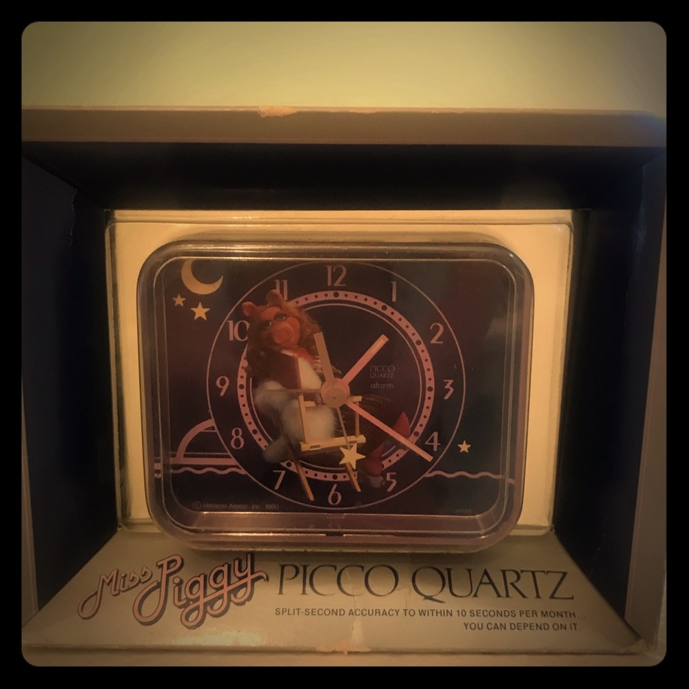 Vintage miss piggy alarm clock